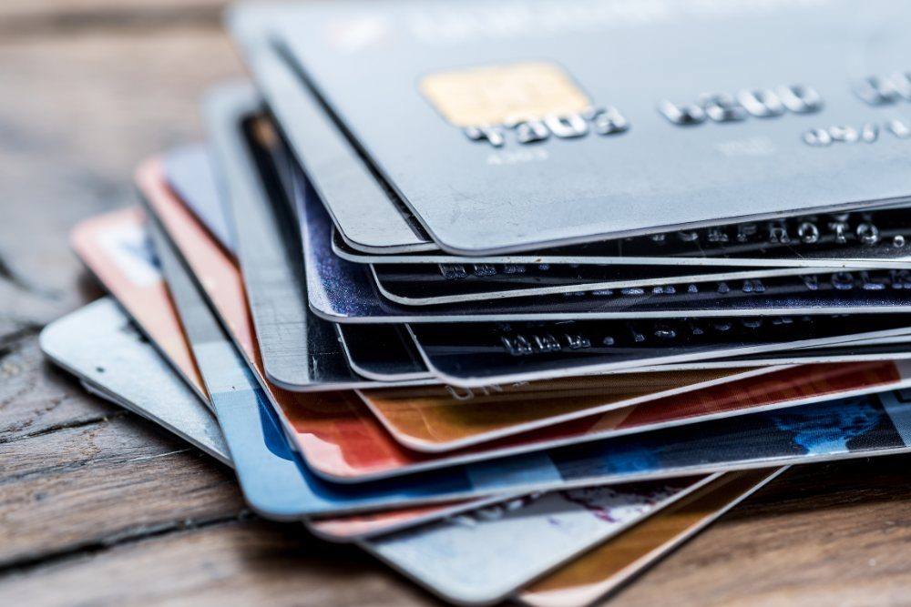 Debitkarte, Girocard, Bankkarte, EC-Karte - der Karten- und Gebühren-Dschungel für Händler und Einzelhändler.
